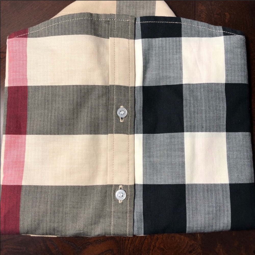 Boys Burberry new classic nova check - Picture 3 of 5